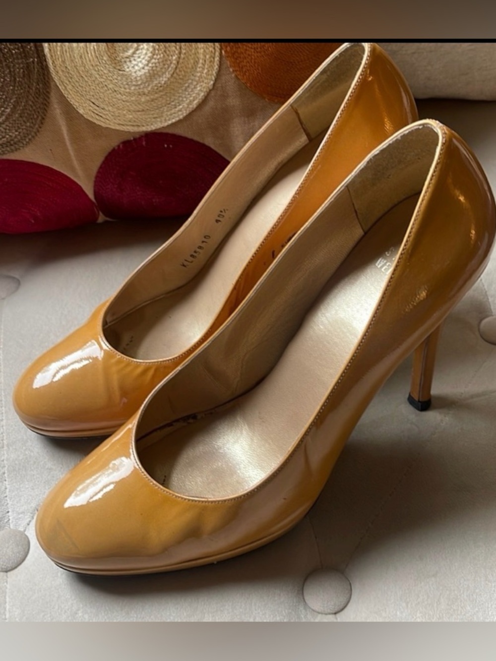 Stuart Weitzman patent pumps